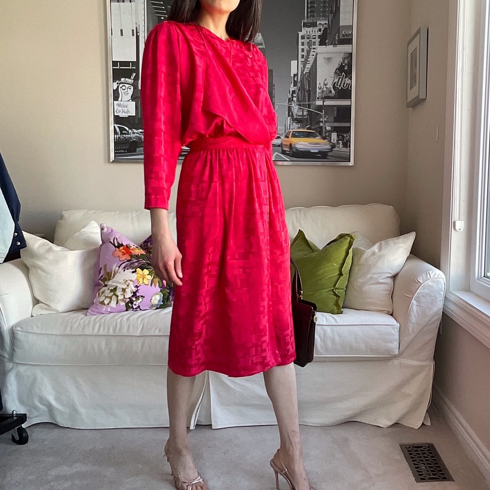 Vintage Holt Renfrew Red Tonal Pattern Wrap Midi Dress - Picture 3 of 16